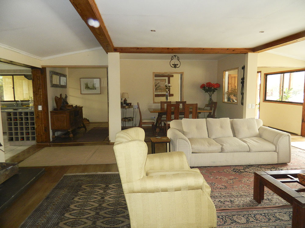 Gran Parcela Con Cómoda Casa, Piscina Y Quincho, Talagante
